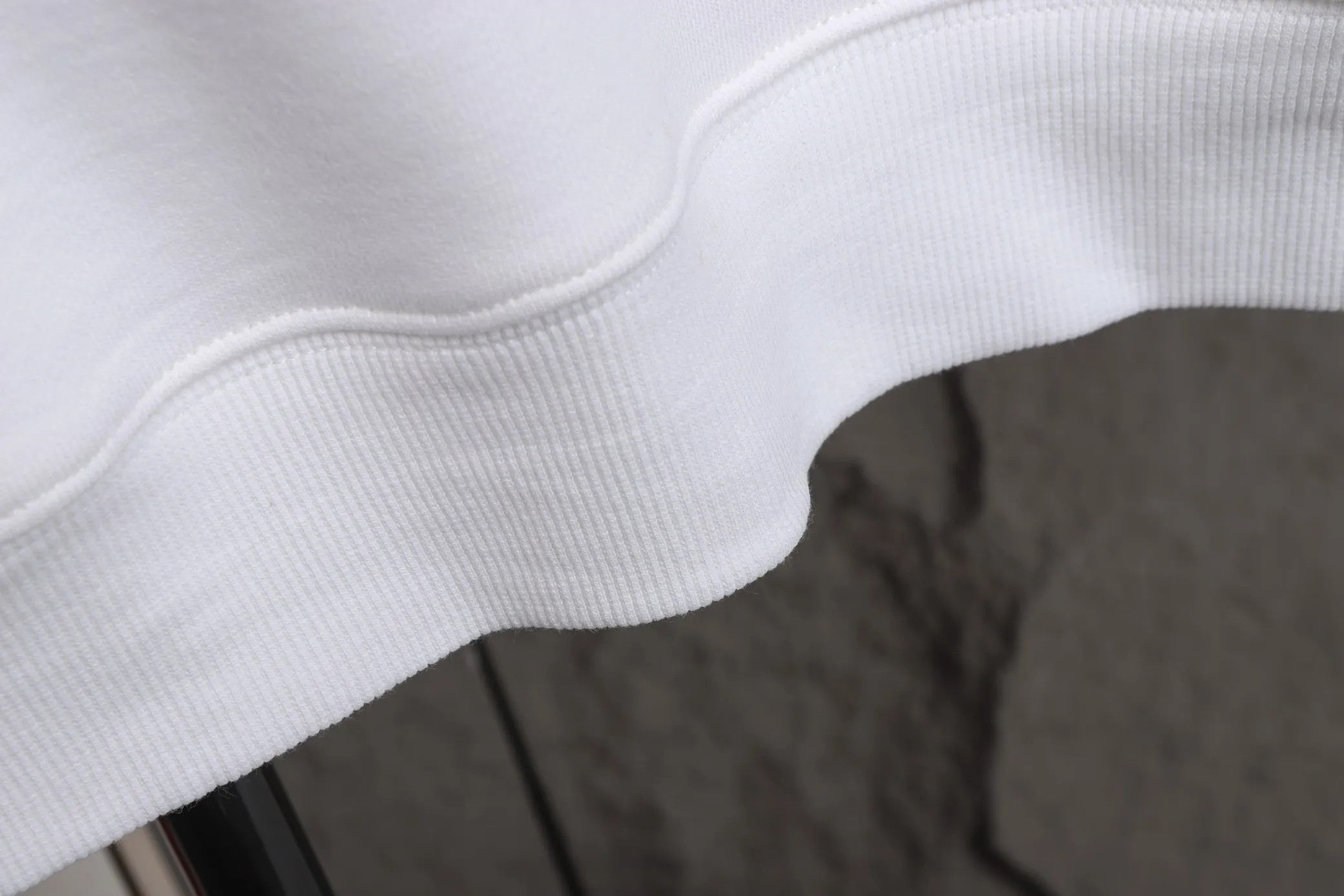 Quality Classic B 16 ， ， ， ， ！ ， ， ， ， Classic Same Style 𝐂𝐎𝐋𝐎𝐔𝐑：Black，White 𝐒𝐈𝐙𝐄：S xl